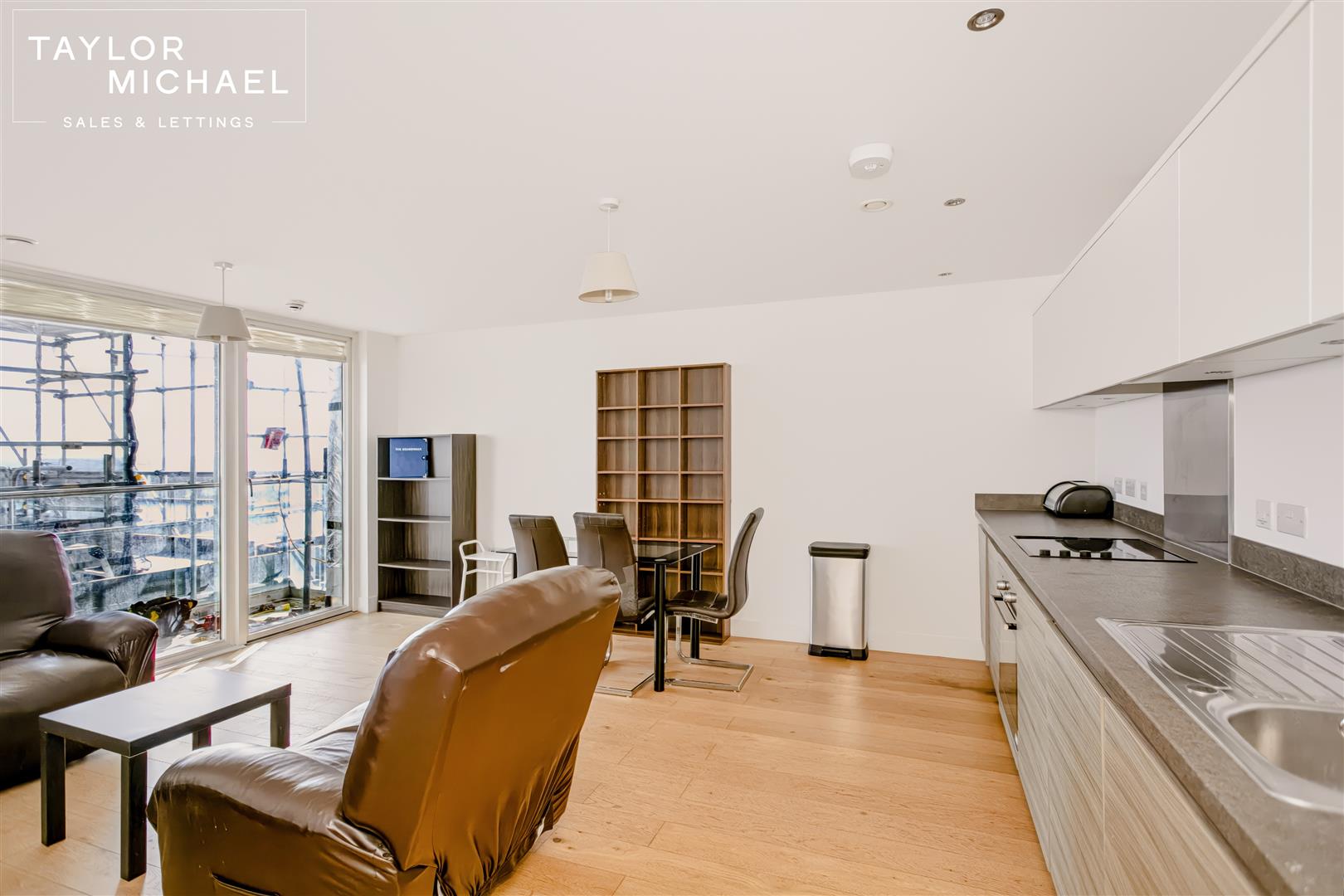 Living Room / Kitchen
